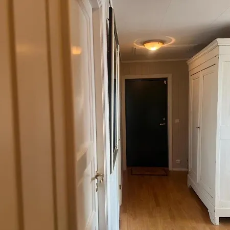 Downtown With Two Bedrooms And 2 Bathrooms